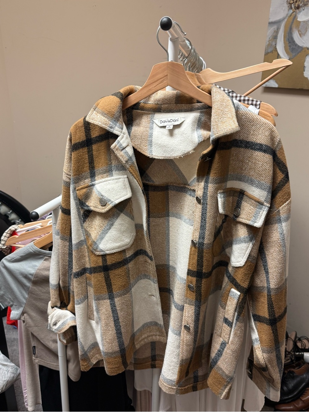 DAVI & DANI Tan and Cream Plaid Utility Shacket